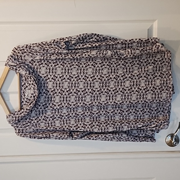 Cabela's Medallion Hoodie size XL - Picture 4 of 7